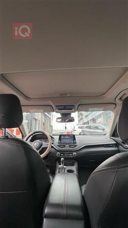 نيسان ألتيما